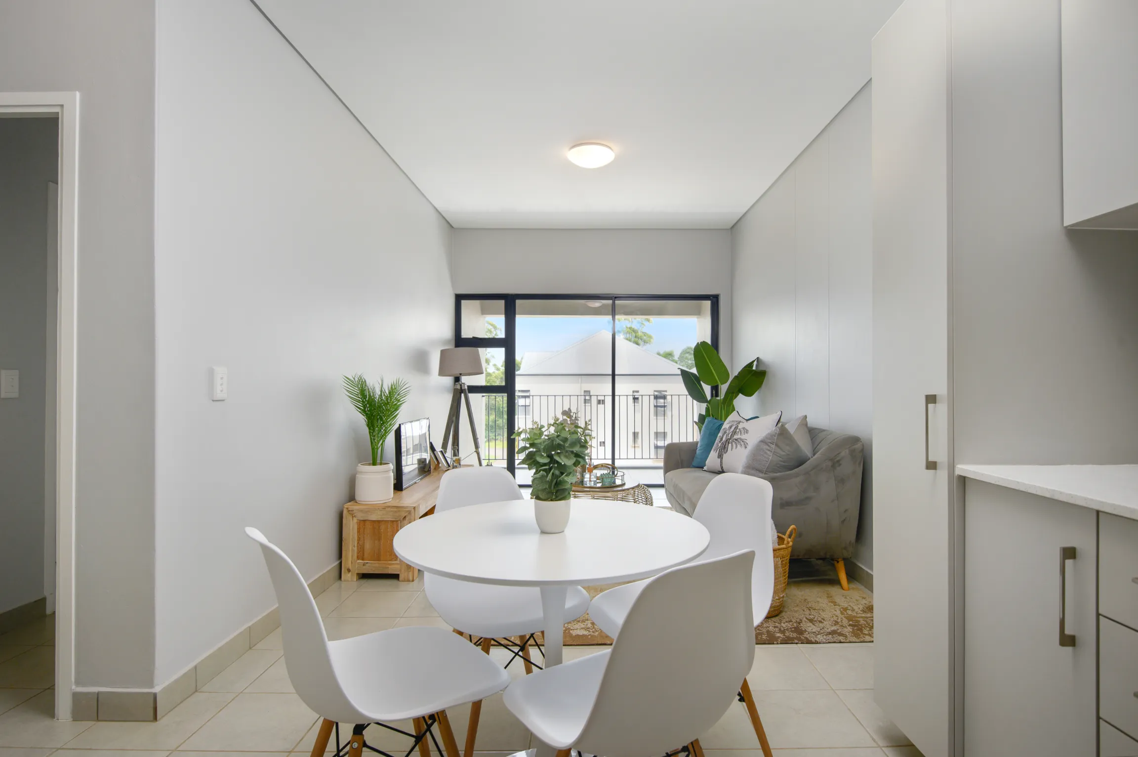 Aviva Emberton, open-plan living and dining